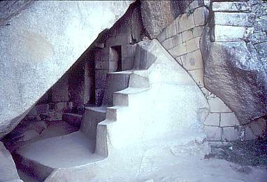 The Torreon of the Temple of the Sun at Machu Picchu is an usnu dedicated to the